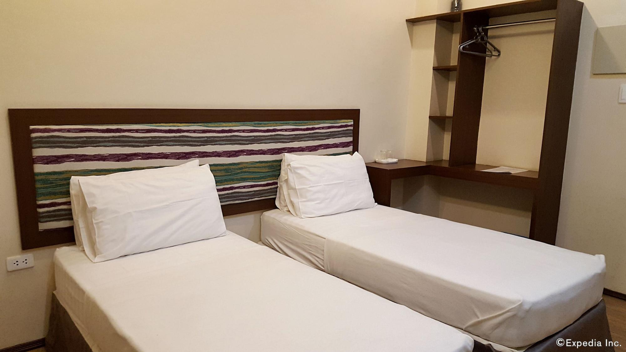 Golden Gate Aparthotel Dumaguete City
